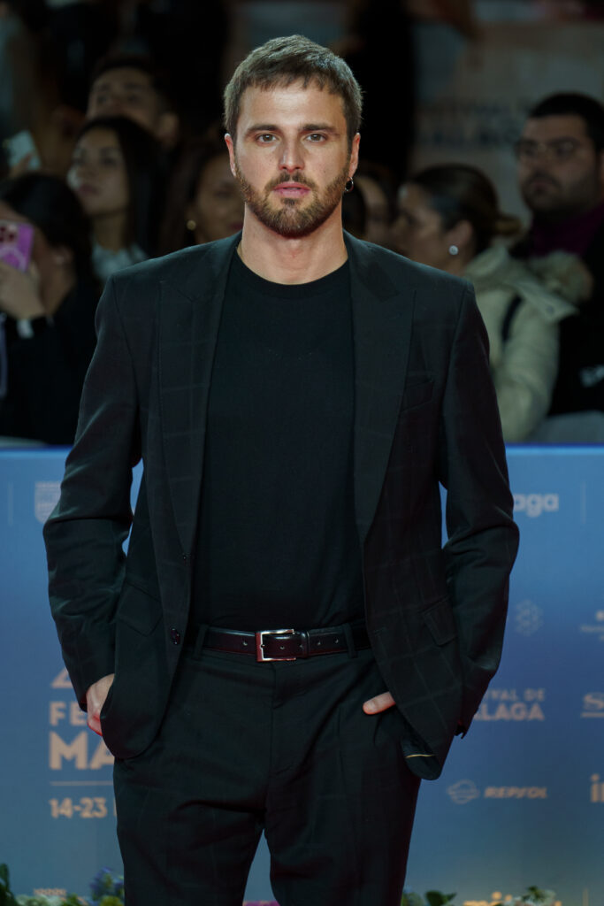 Mikel Bustamante en la alfombra roja del Festival de Málaga 2025