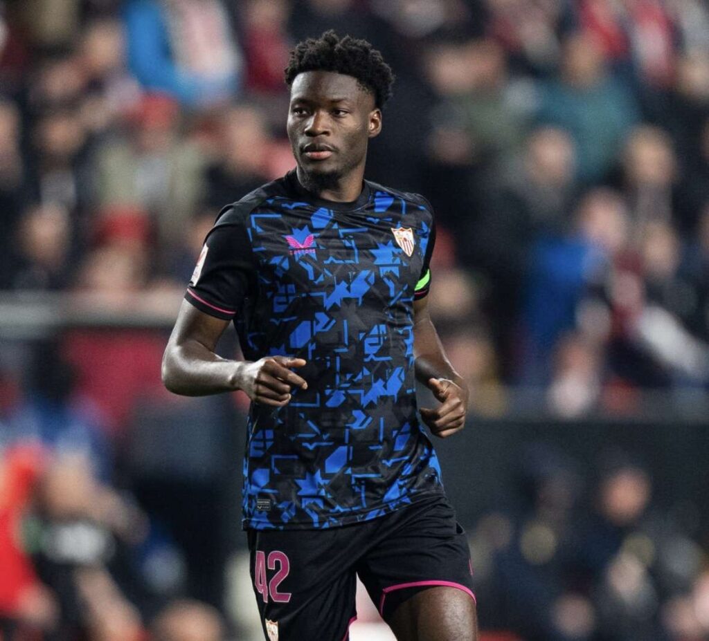 Lucien Agoumé, centrocampista francés del Sevilla FC