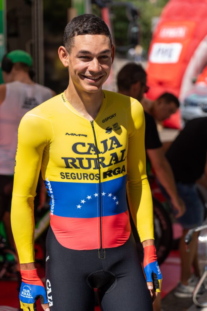 Orluis Aular, ciclista venezolano, contrarreloj Vuelta a España 2023